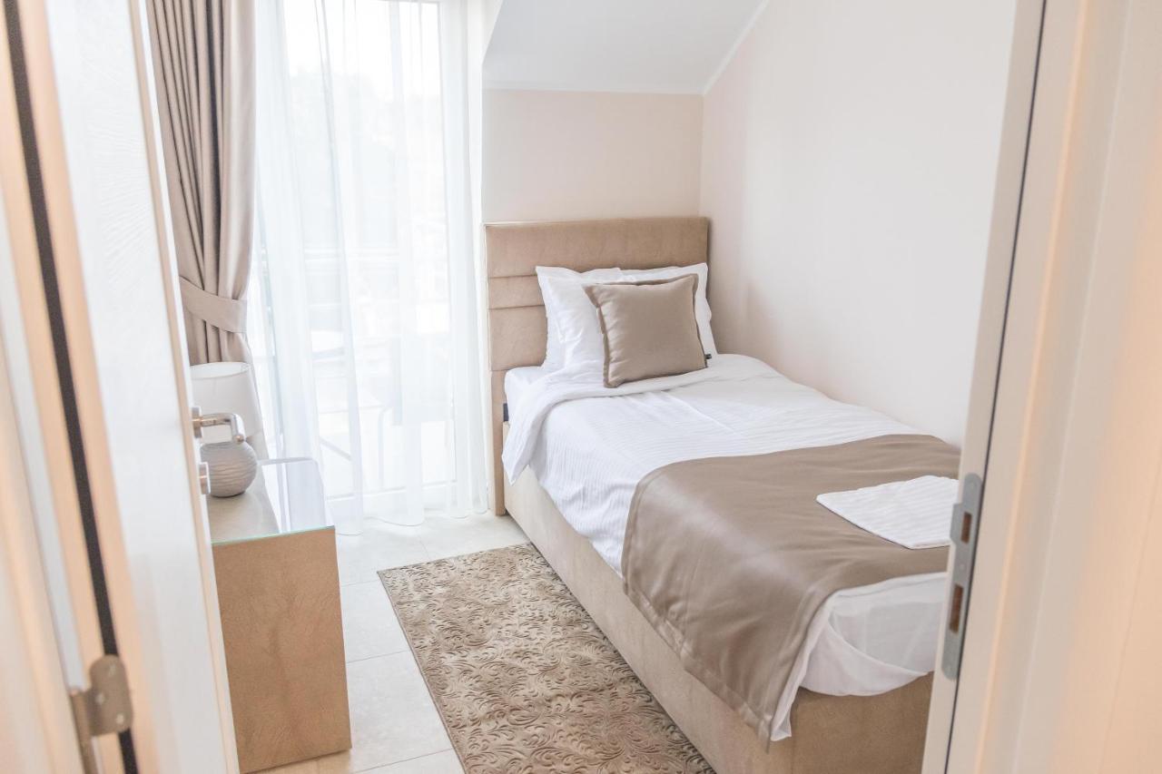 A Klub Apartmani Mrcajevci Экстерьер фото