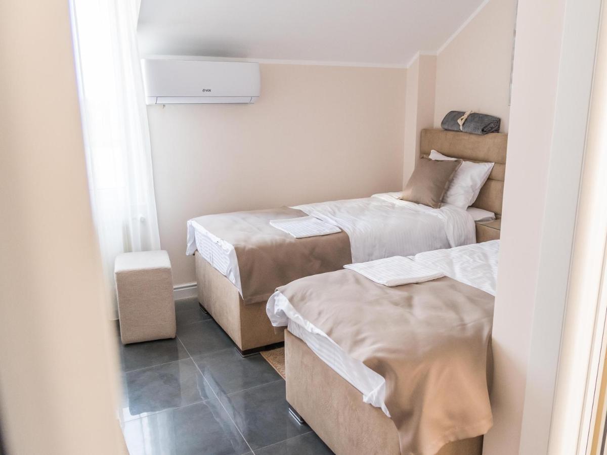 A Klub Apartmani Mrcajevci Экстерьер фото